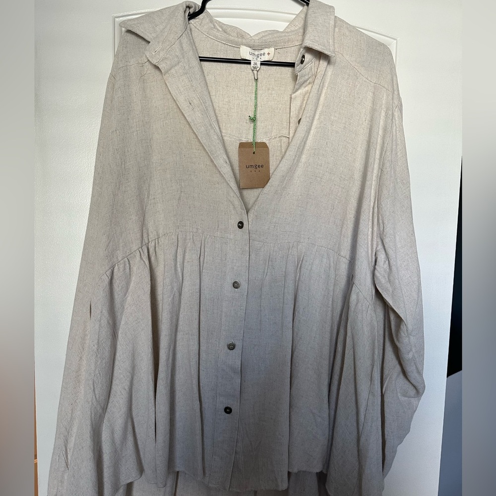 BRAND NEW umgee plus size blouse